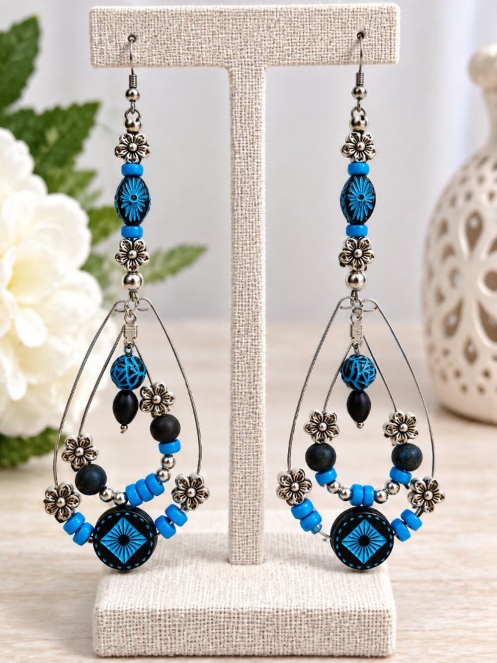 Boucles d’oreilles longues bohème bleu et noir – earring